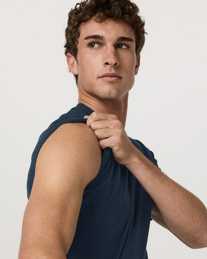 Men's Short Sleeve Strato Tee - Relaxed Fit Navy Heather | Vuori outlet - US 4333