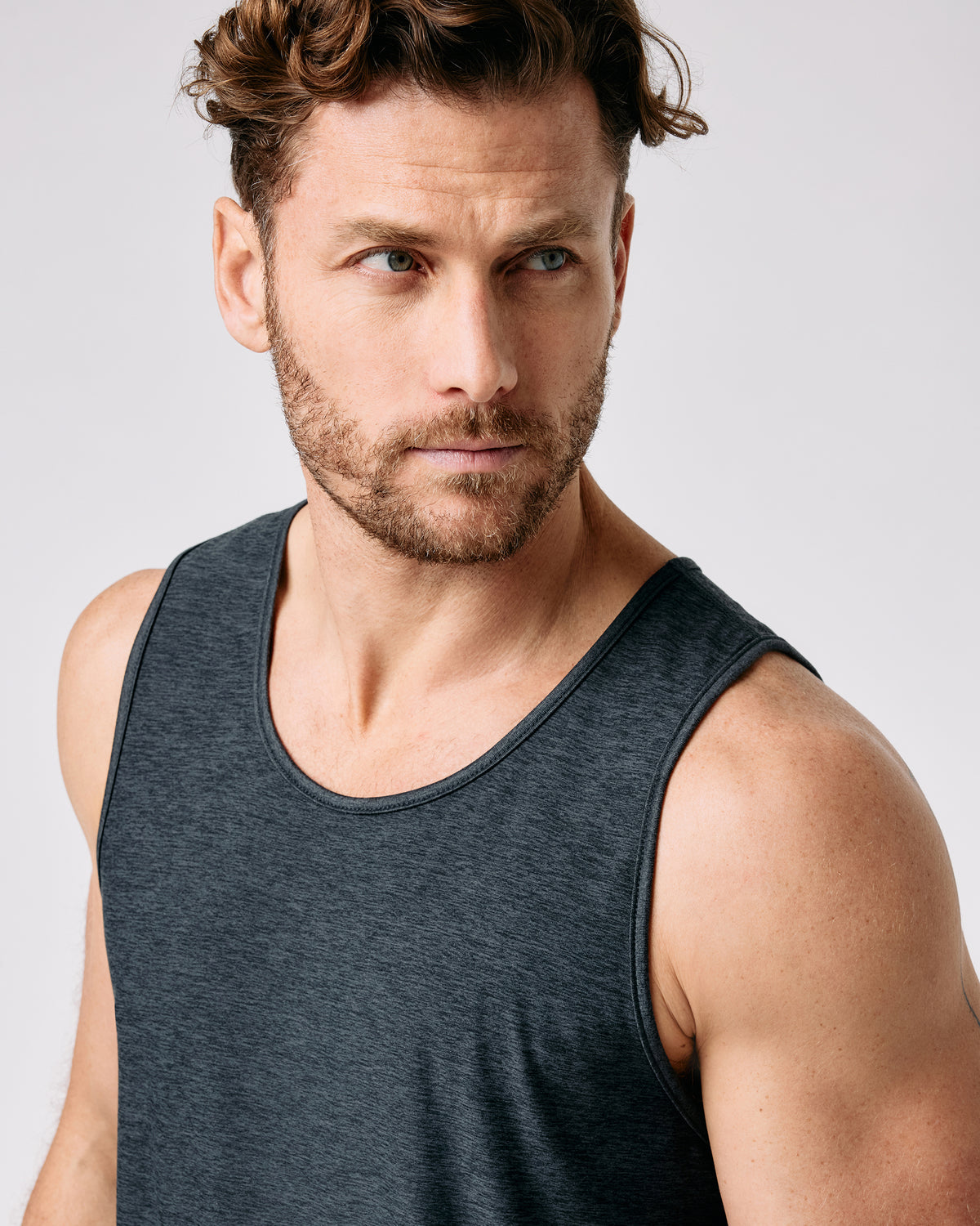 Strato Tech Tank Charcoal Heather | Vuori shop - US 7009