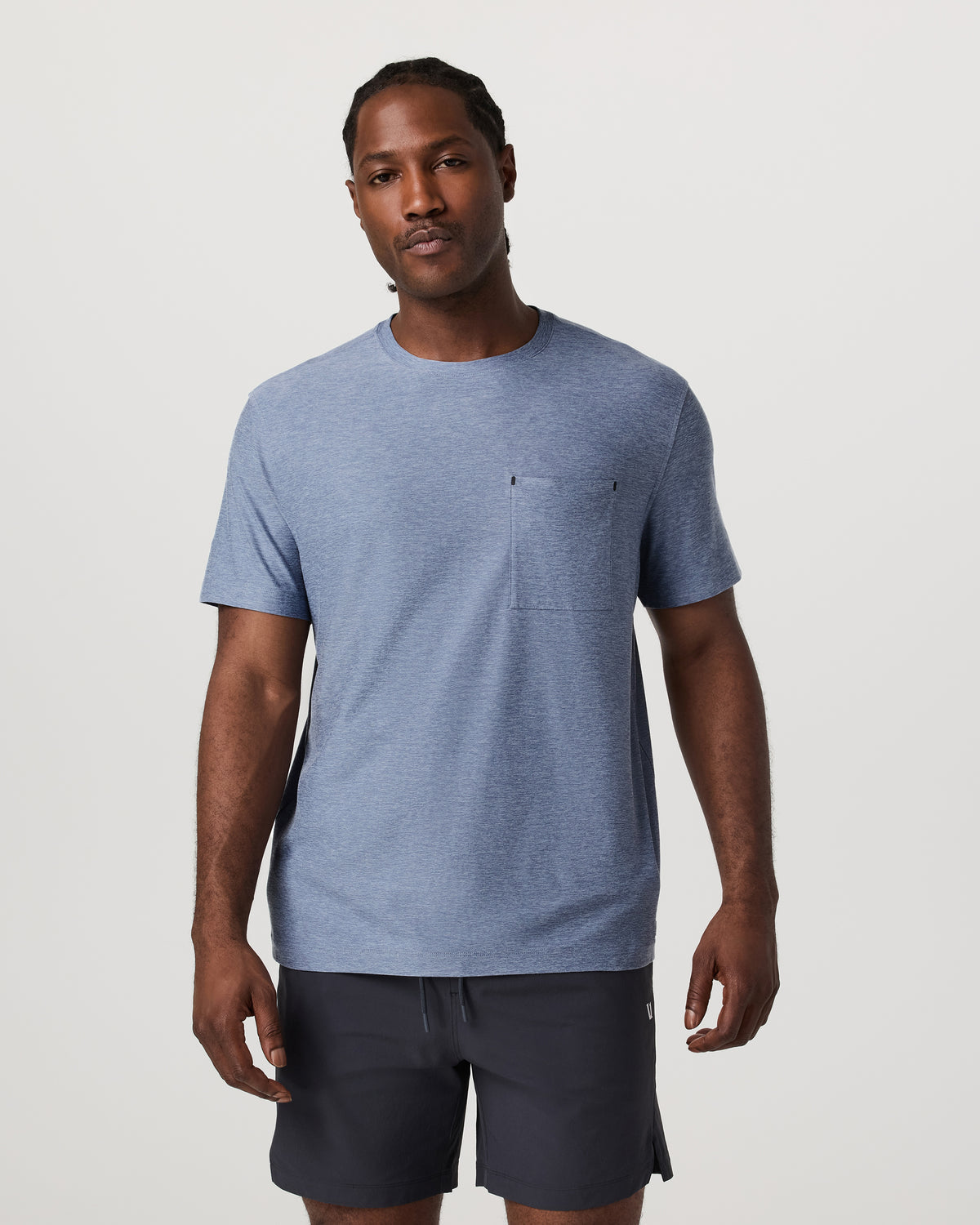 Men's Short Sleeve Strato Pocket Tee - Relaxed Chambray | Vuori online - US 3975