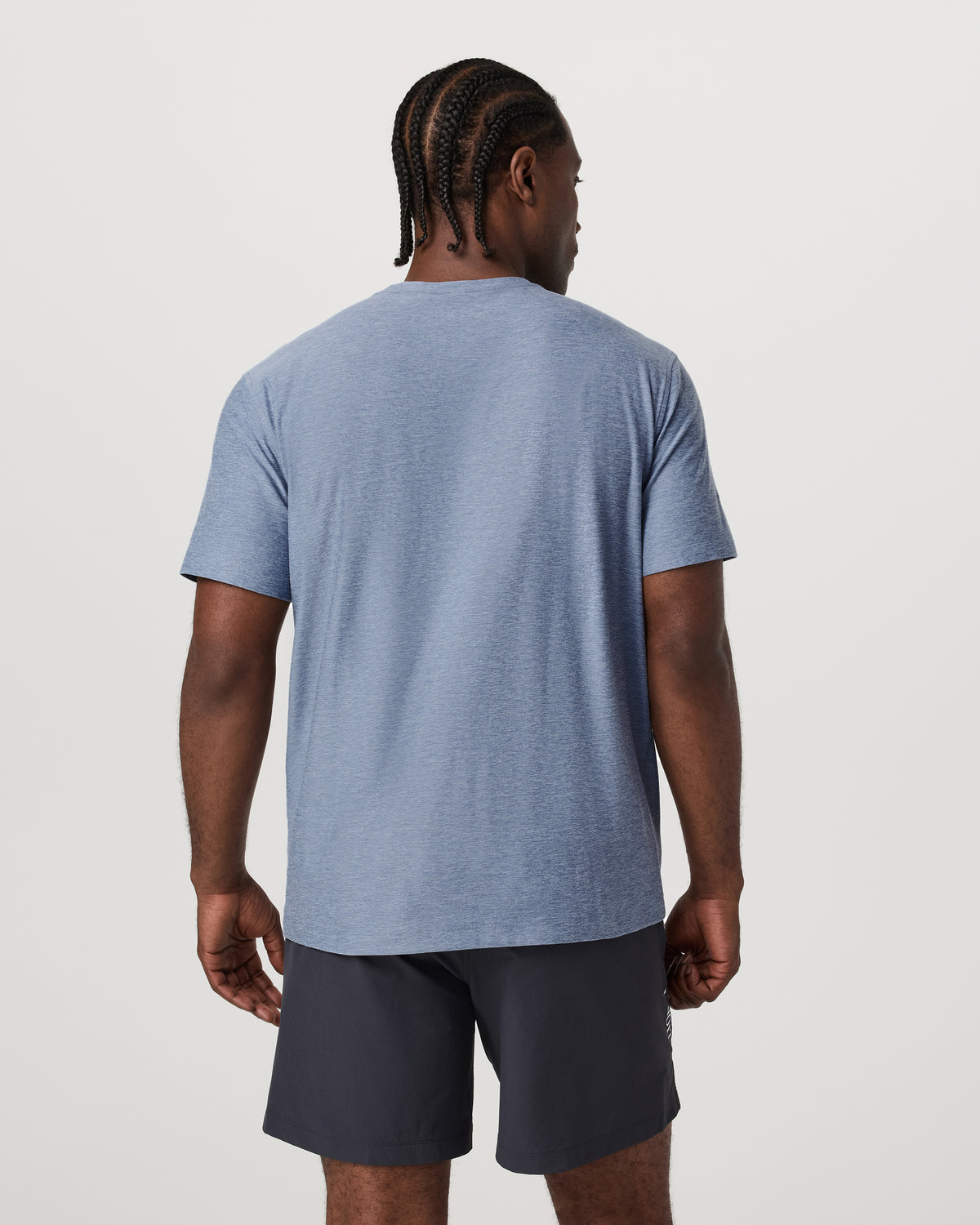 Men's Short Sleeve Strato Pocket Tee - Relaxed Chambray | Vuori online - US 3975