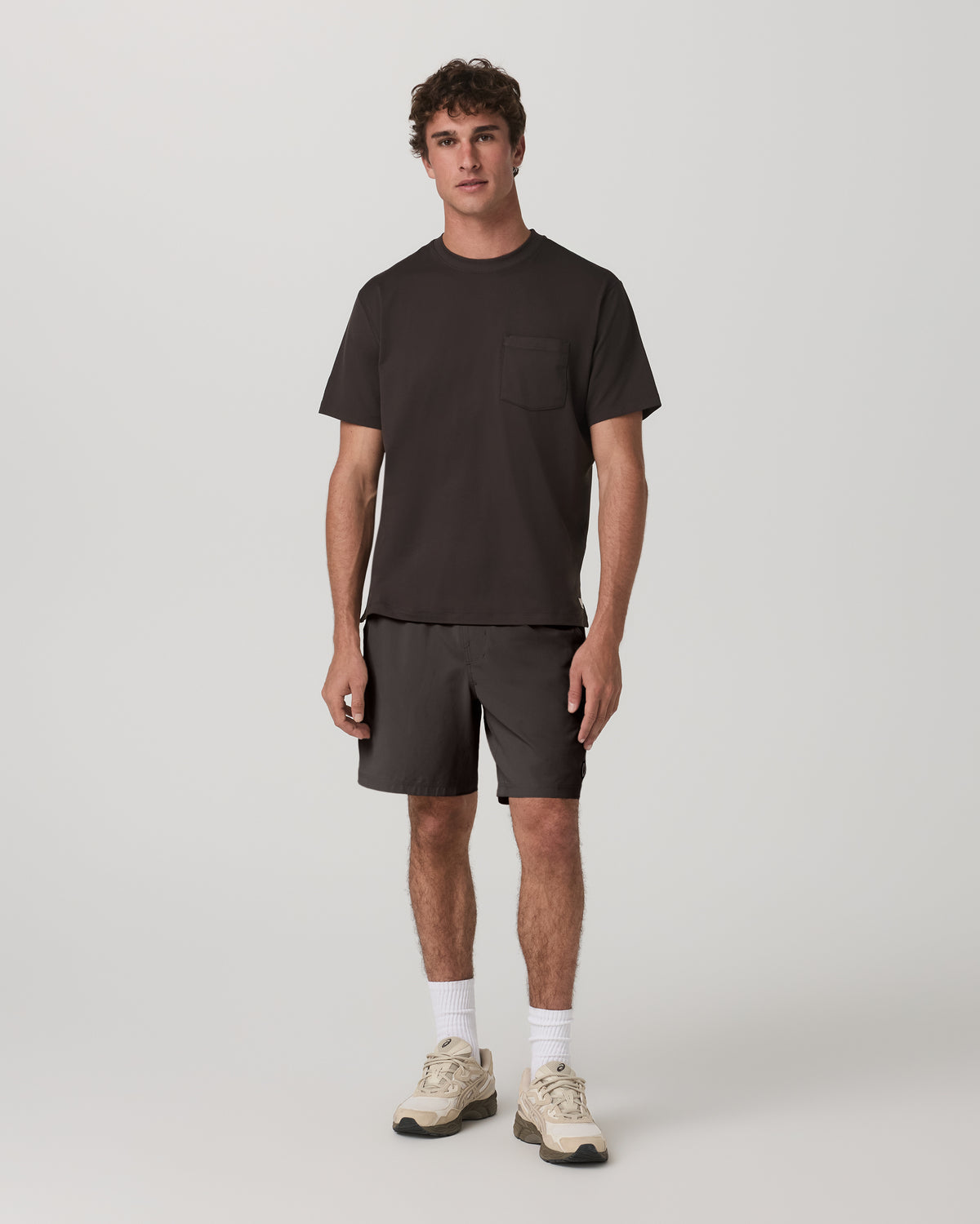 Men's Short Sleeve Ponto Pocket Tee - Relaxed Fit Carbon | Vuori sale - US 3492