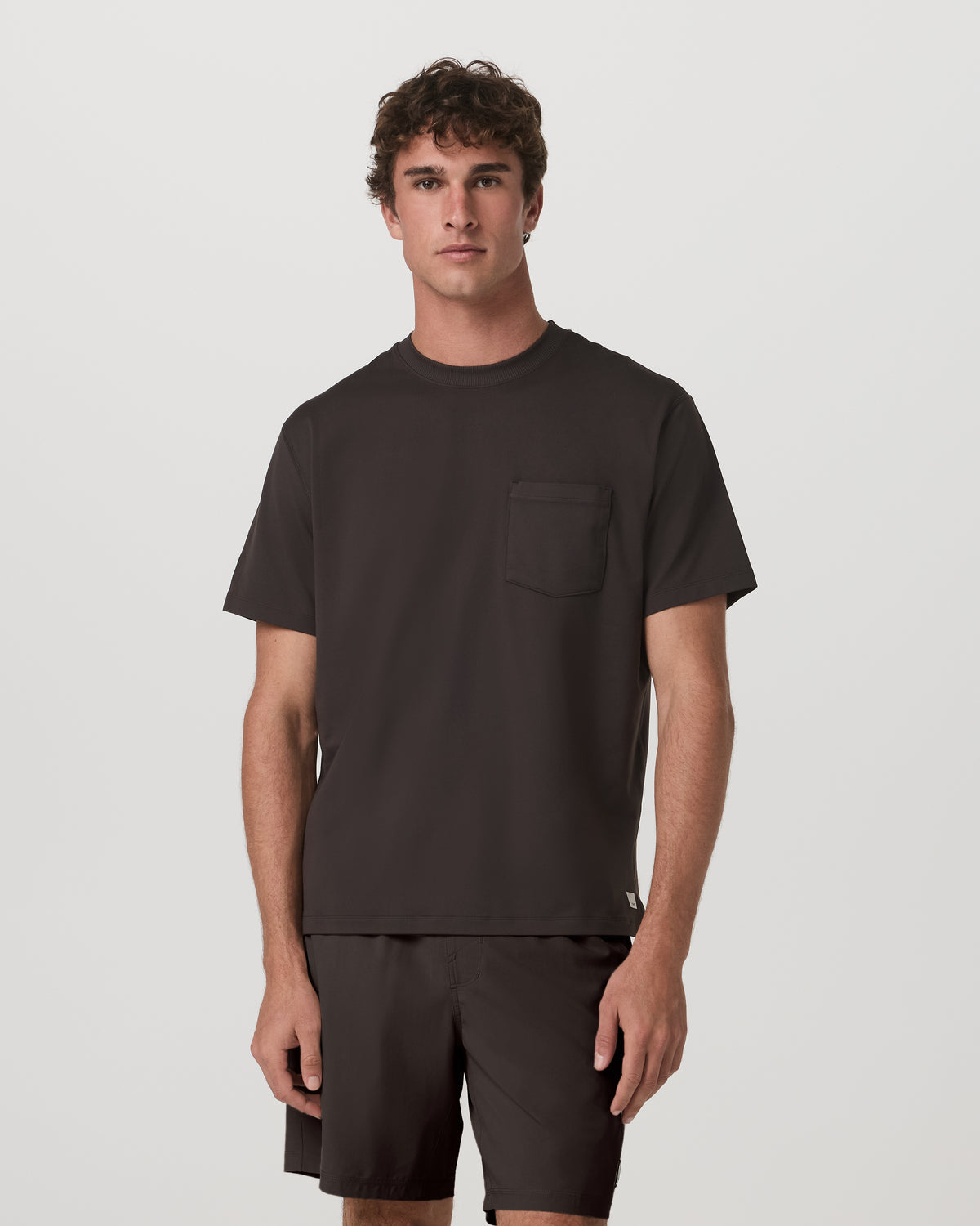 Men's Short Sleeve Ponto Pocket Tee - Relaxed Fit Carbon | Vuori sale - US 3492