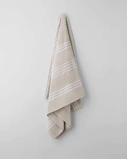 Offshore XL Beach Towel Natural | Vuori online - US 7768