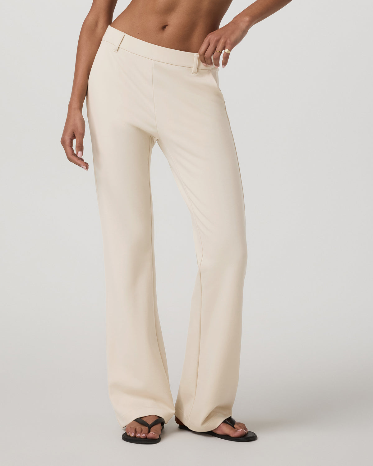 Maven Slim Bootcut Pant Women's Bone Bootcut Pants | Vuori shop - US 3549
